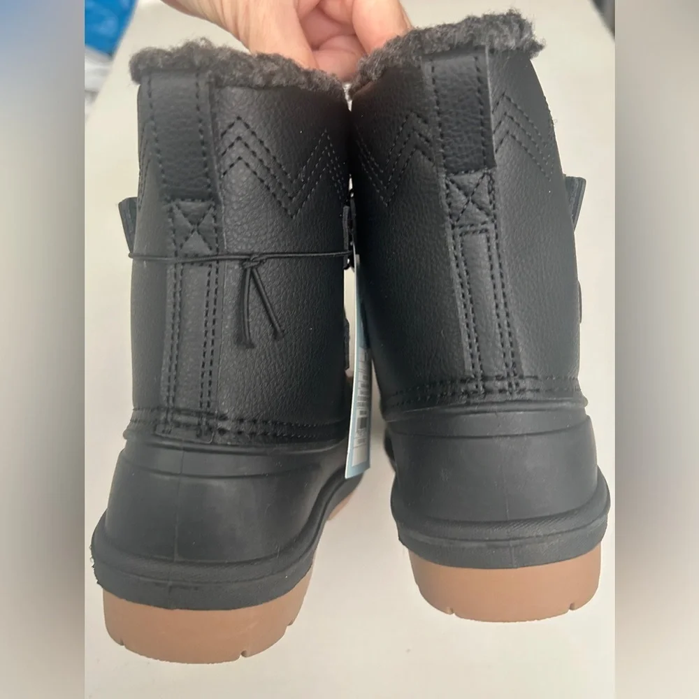 Boy’s size 9 Winter Boots